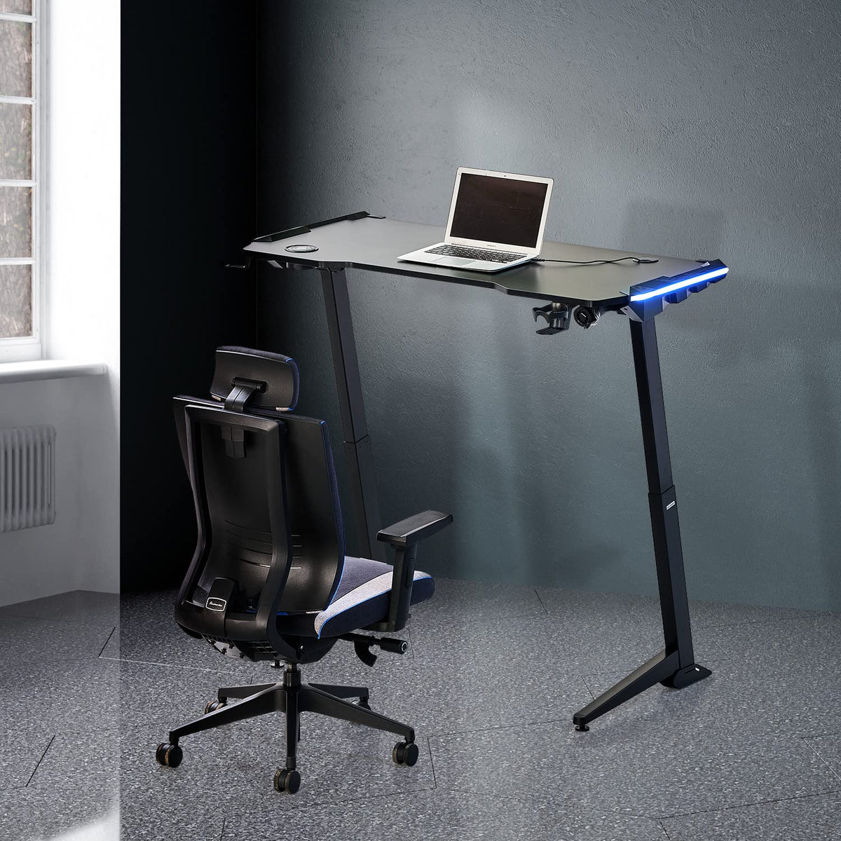 Featherlite Motion 2 Gaming Height Adjustable Table, view 2