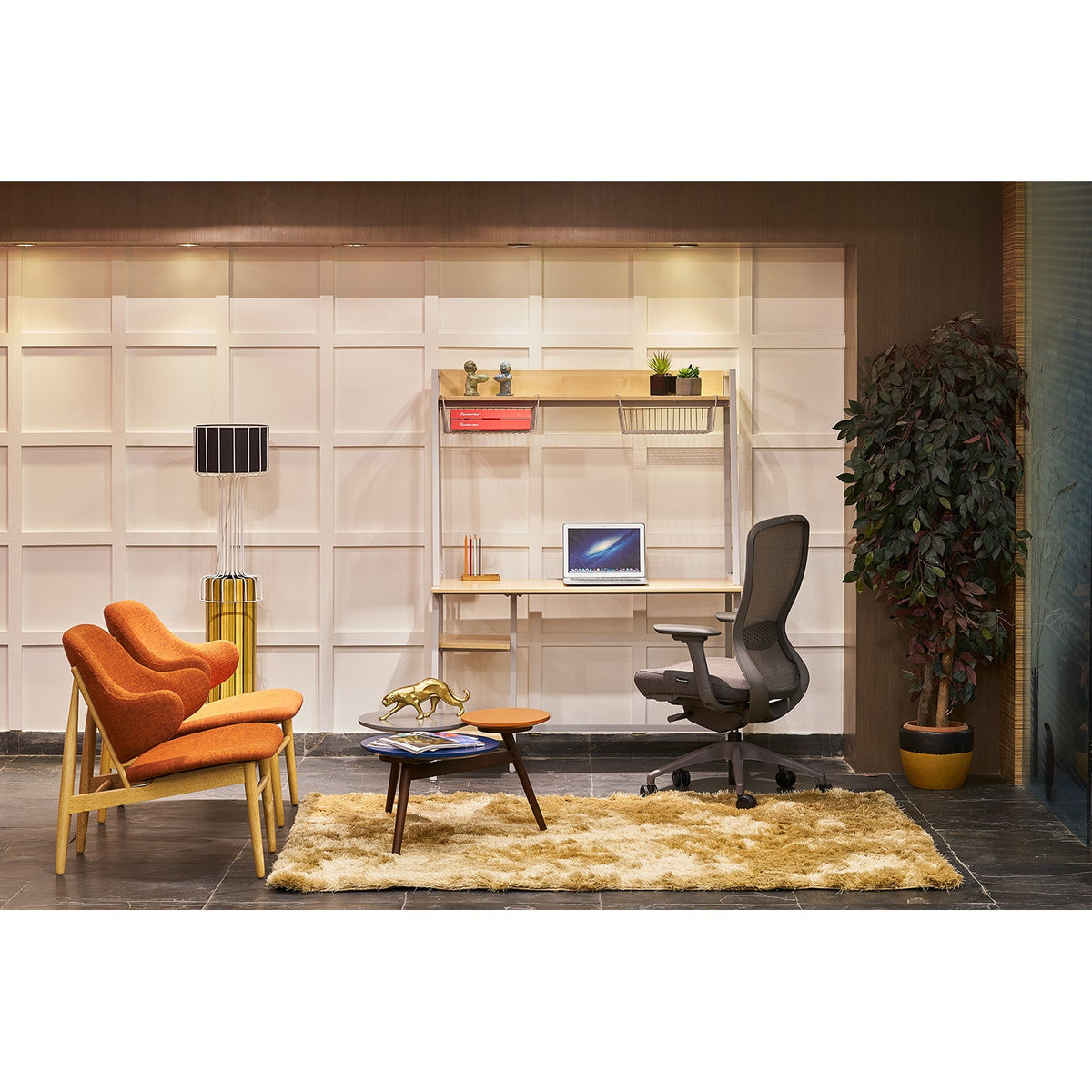 Featherlite Step-Up Computer Table