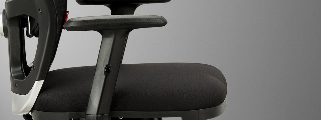 4-way adjustable armrest detail